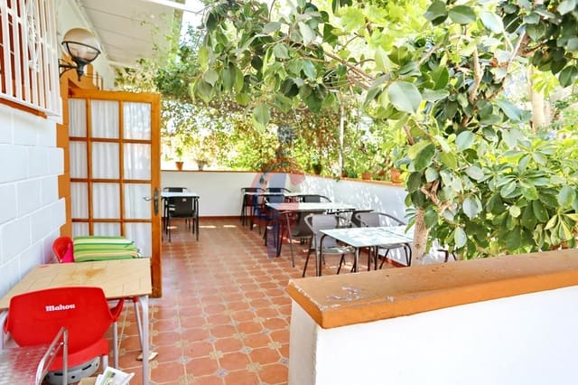 Kaupallinen myytävänä paikassa La Marina, Elche / Elx - 160 000 € (Ref: 8557418)