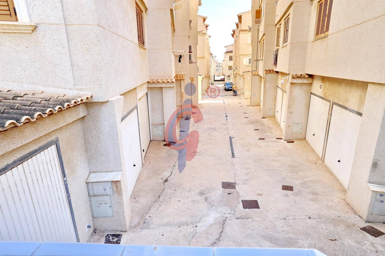 3 bedroom Penthouse for sale in Guardamar del Segura with garage - € 229,000 (Ref: 8568300)