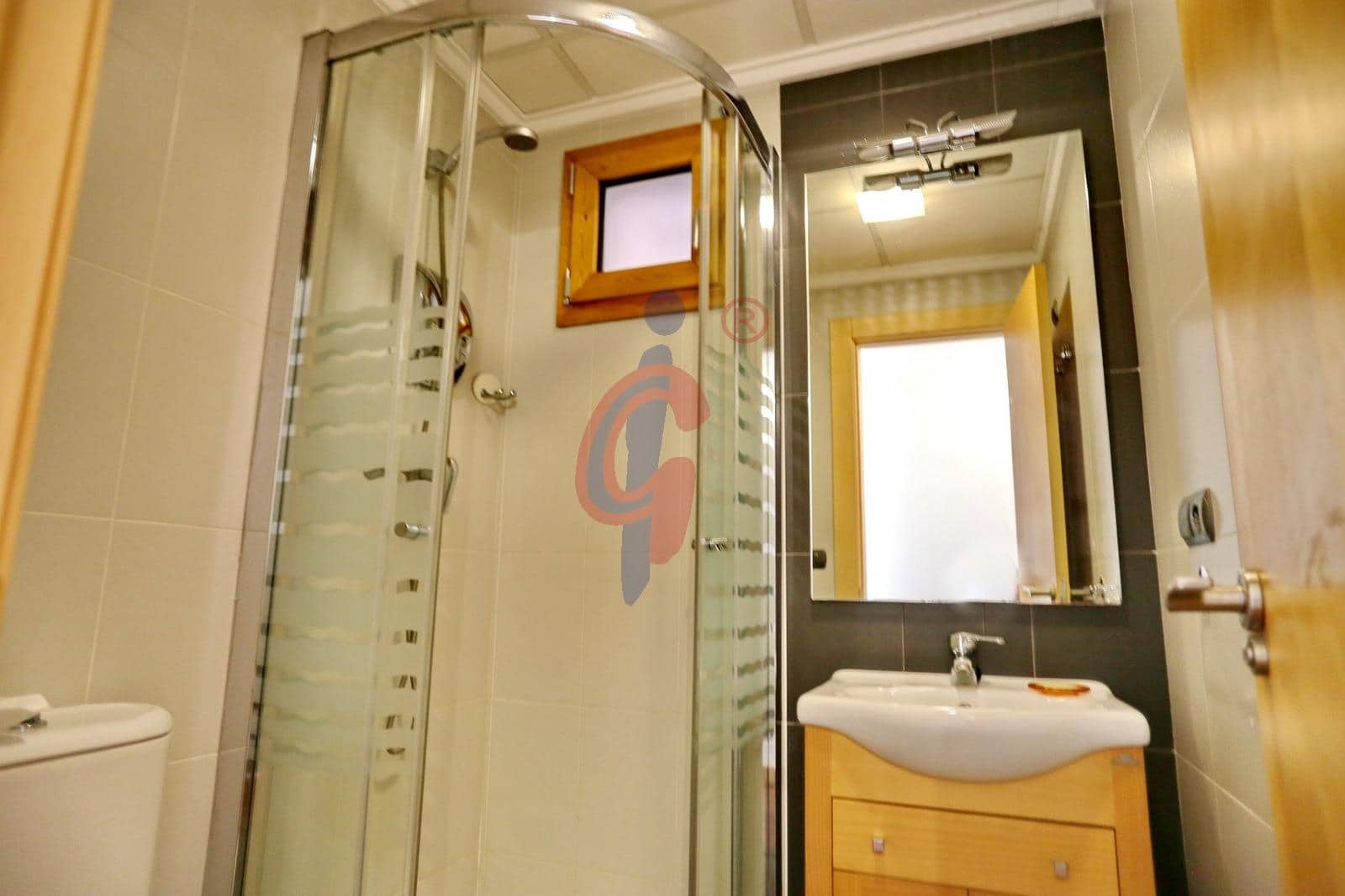 3 soveværelse Lejlighed til salg i Guardamar del Segura med garage - € 249.995 (Ref: 8687637)