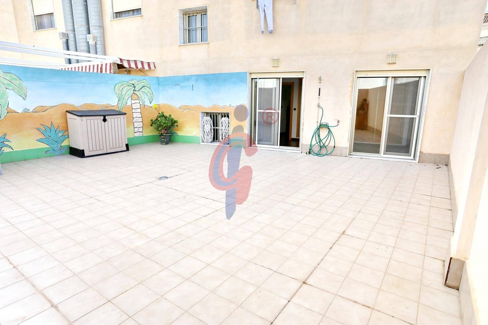 3 soveværelse Lejlighed til salg i Guardamar del Segura med garage - € 249.995 (Ref: 8687637)