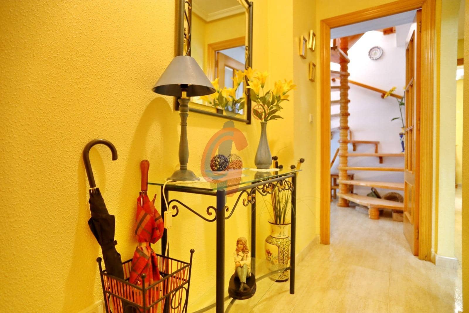 Apartamento de 2 habitaciones en Guardamar del Segura en venta con garaje - 174.990 € (Ref: 8755778)