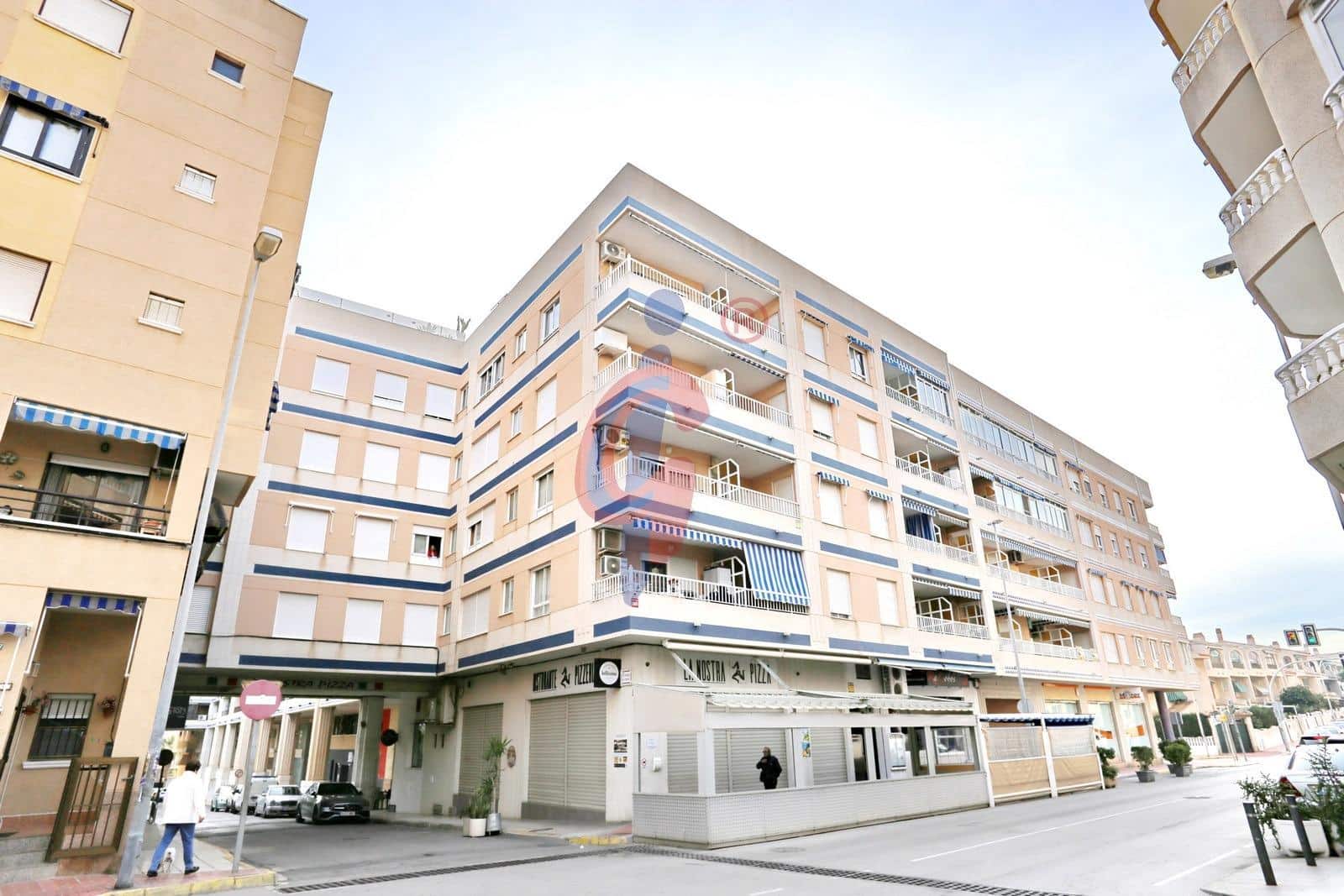 Apartamento de 2 habitaciones en Guardamar del Segura en venta con garaje - 174.990 € (Ref: 8755778)