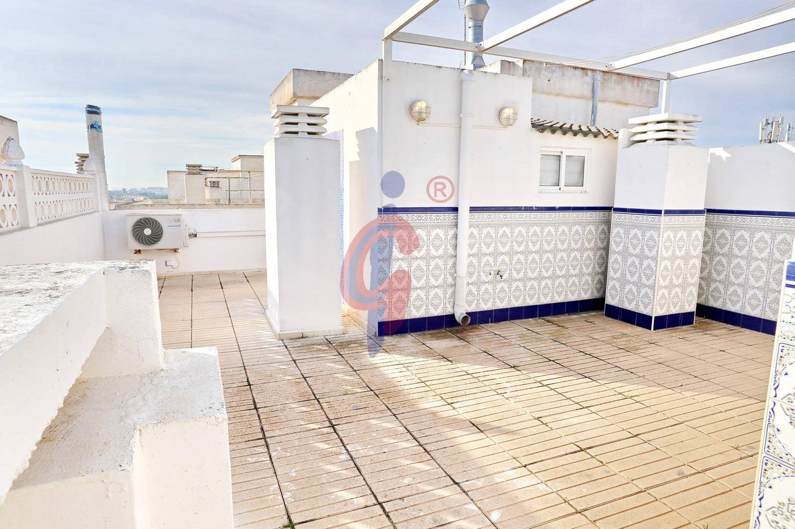 2 bedroom Apartment for sale in Guardamar del Segura with garage - € 174,990 (Ref: 8755778)