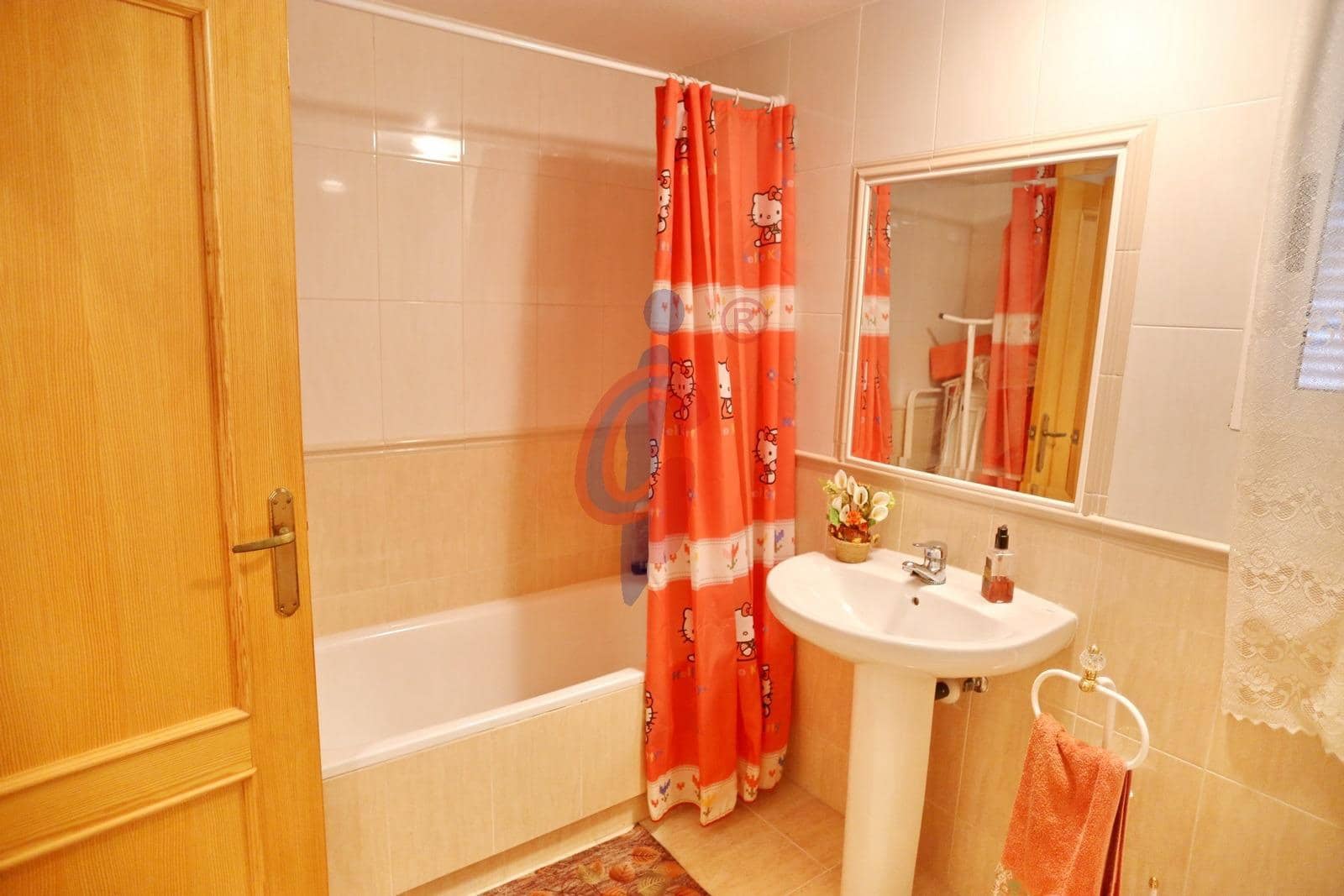 4 quarto Apartamento para venda em Guardamar del Segura com garagem - 315 000 € (Ref: 8827543)