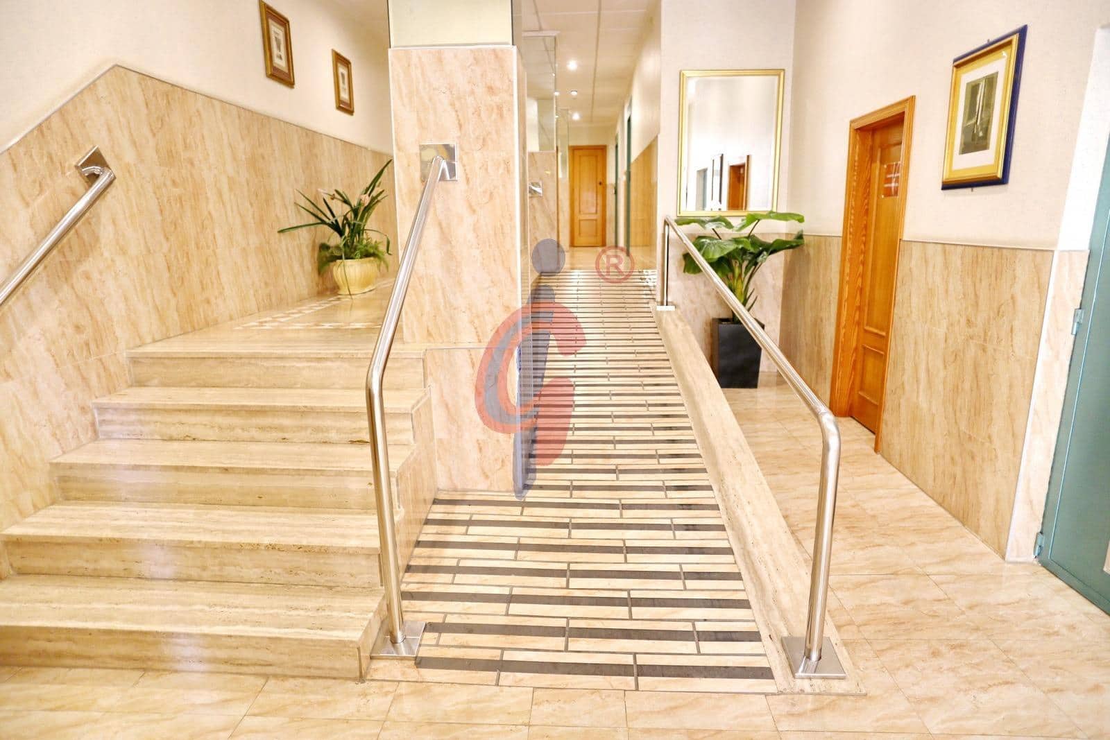 4 quarto Apartamento para venda em Guardamar del Segura com garagem - 315 000 € (Ref: 8827543)