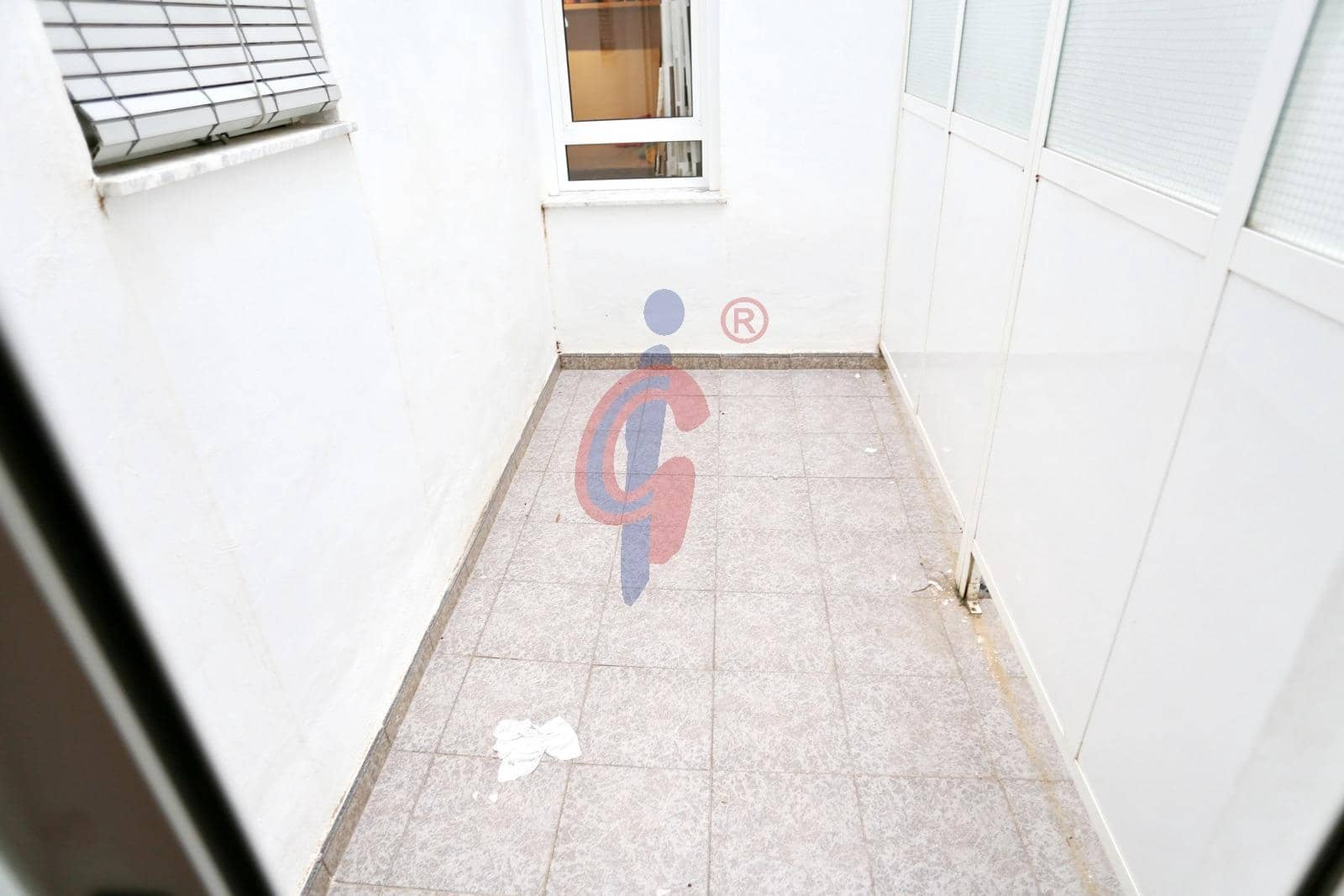 4 bedroom Apartment for sale in Guardamar del Segura with garage - € 315,000 (Ref: 8827543)