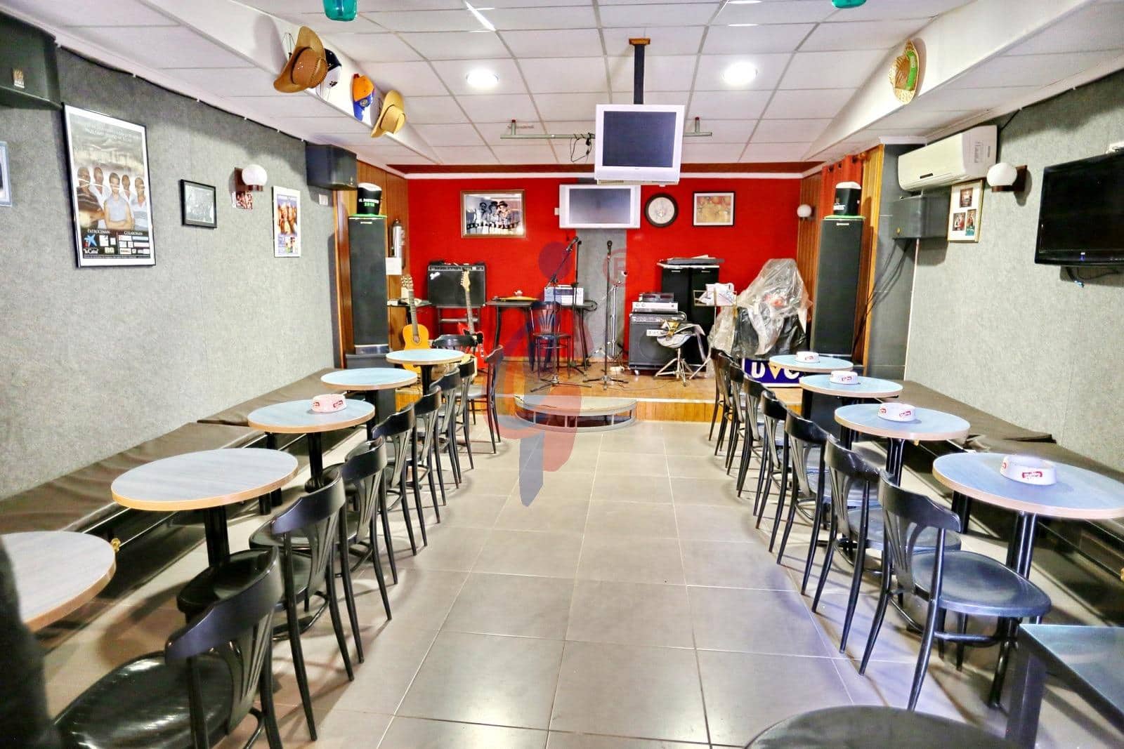 4 sypialnia Finka/Dom wiejski na sprzedaż w La Hoya z basenem garażem - 425 000 € (Ref: 8827544)