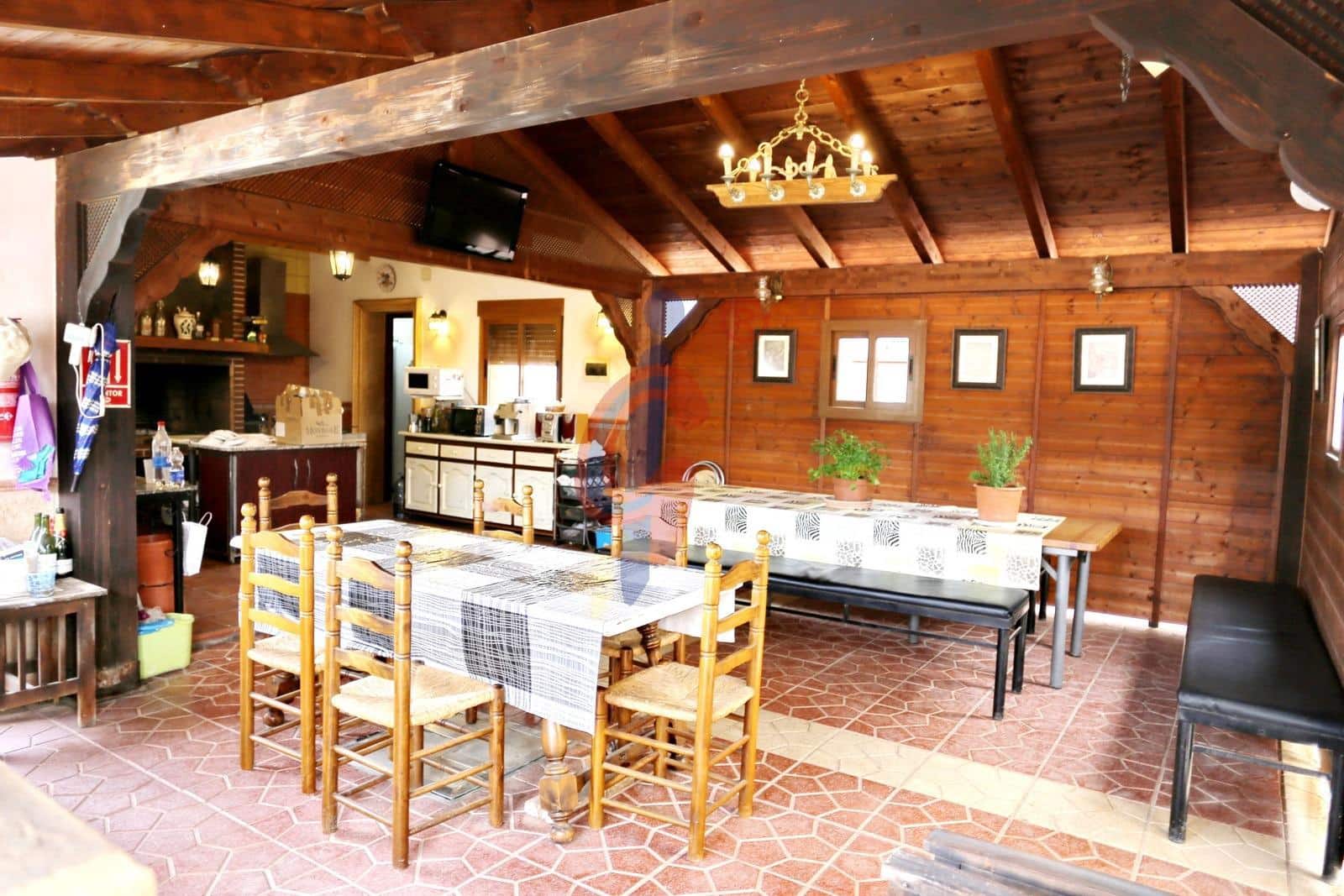 4 sypialnia Finka/Dom wiejski na sprzedaż w La Hoya z basenem garażem - 425 000 € (Ref: 8827544)