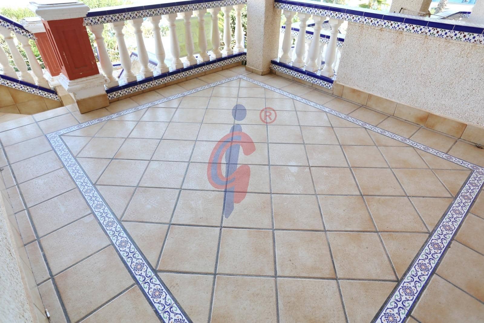 3 soveværelse Rækkehus til salg i Guardamar del Segura med garage - € 220.000 (Ref: 8834699)