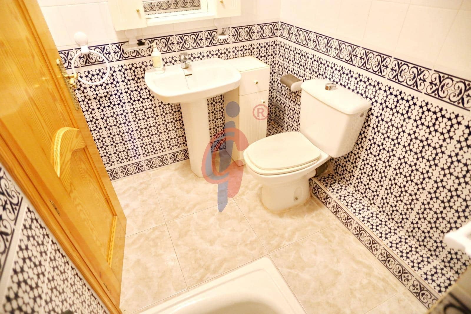 3 soveværelse Rækkehus til salg i Guardamar del Segura med garage - € 220.000 (Ref: 8834699)