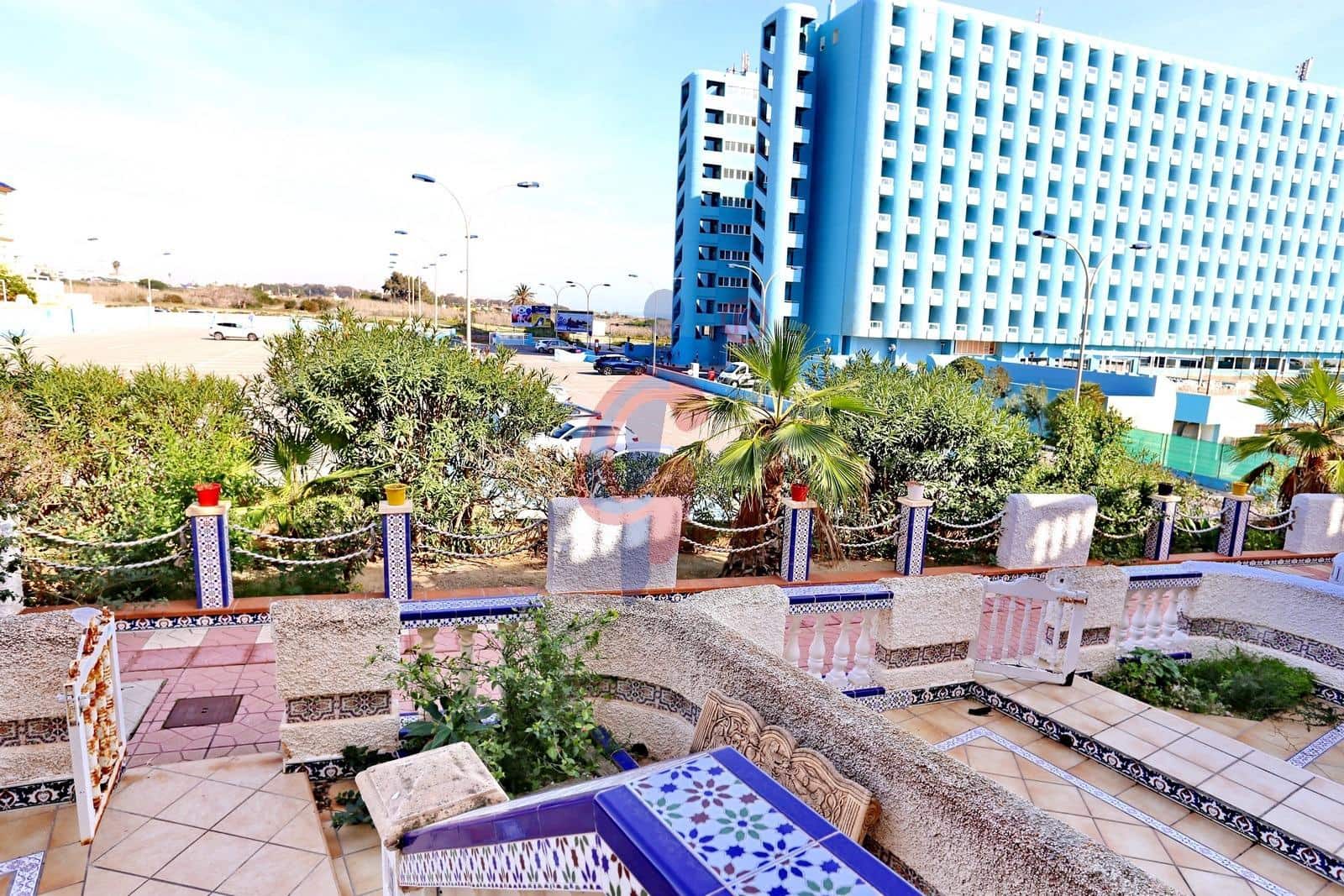 3 soveværelse Rækkehus til salg i Guardamar del Segura med garage - € 220.000 (Ref: 8834699)