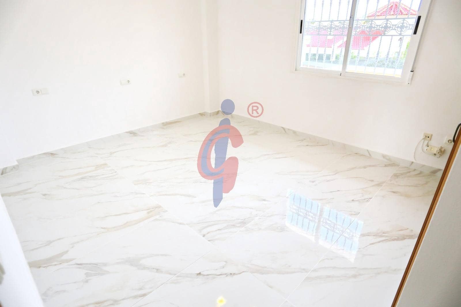 Chalet de 4 habitaciones en San Fulgencio en venta con garaje - 400.000 € (Ref: 8834700)