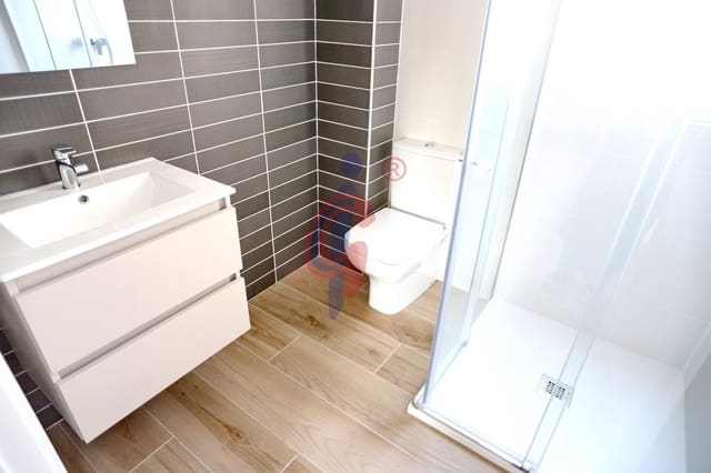 2 soveværelse Lejlighed til salg i Puerto Deportivo, Guardamar del Segura med swimmingpool - € 199.900 (Ref: 8841053)