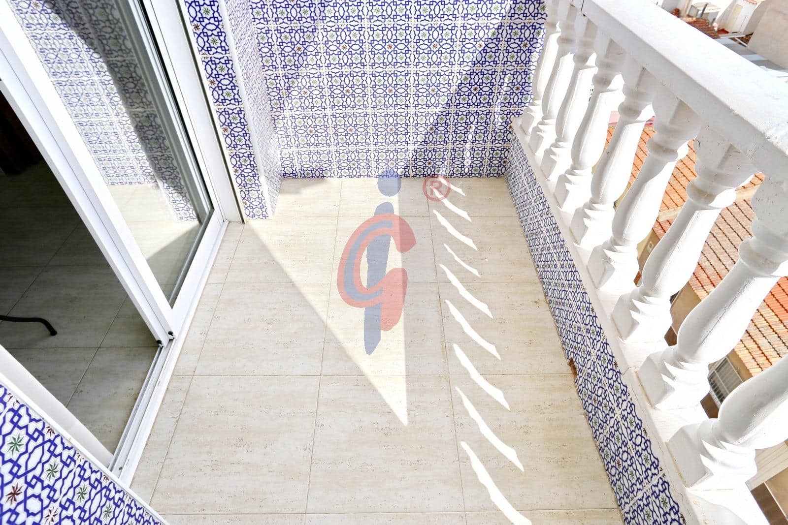 2 soveværelse Lejlighed til salg i Guardamar del Segura med swimmingpool - € 129.950 (Ref: 8865086)