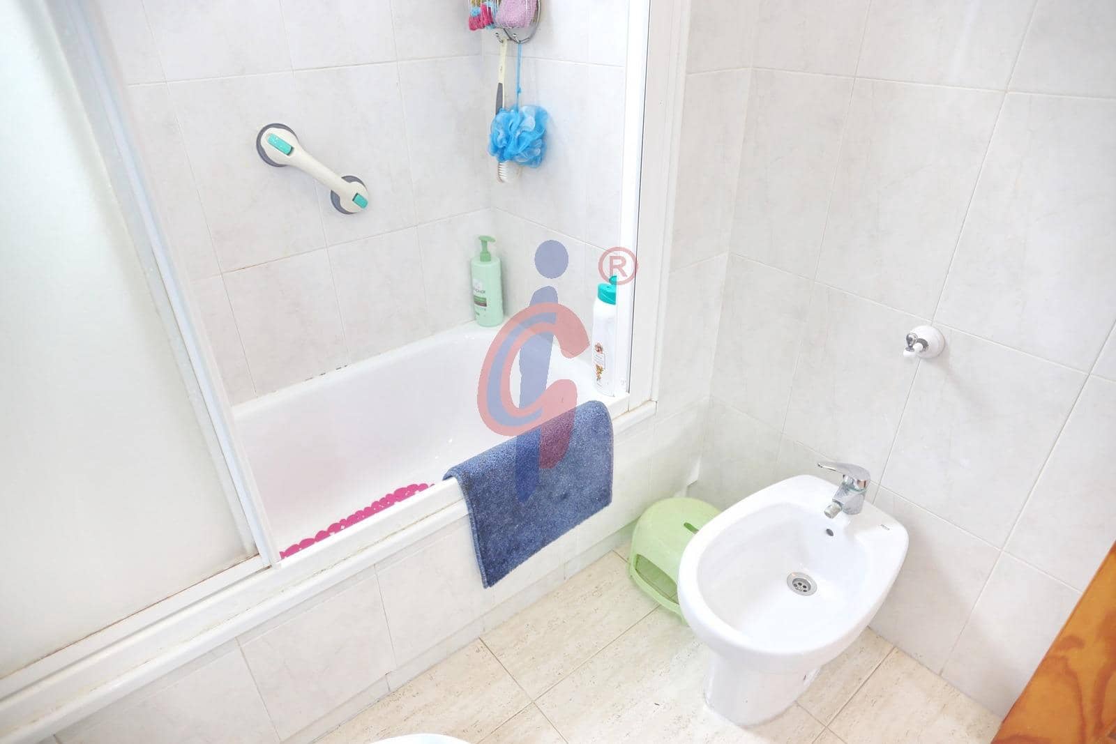 2 soveværelse Lejlighed til salg i Guardamar del Segura med swimmingpool - € 129.950 (Ref: 8865086)