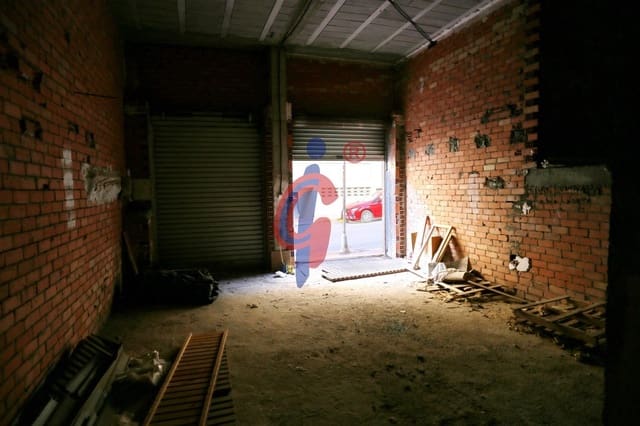 Commercial for sale in Guardamar Playa, Guardamar del Segura - € 128,000 (Ref: 8865087)