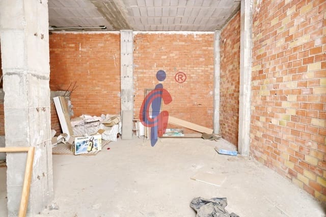 Commercial for sale in Guardamar Playa, Guardamar del Segura - € 128,000 (Ref: 8865087)