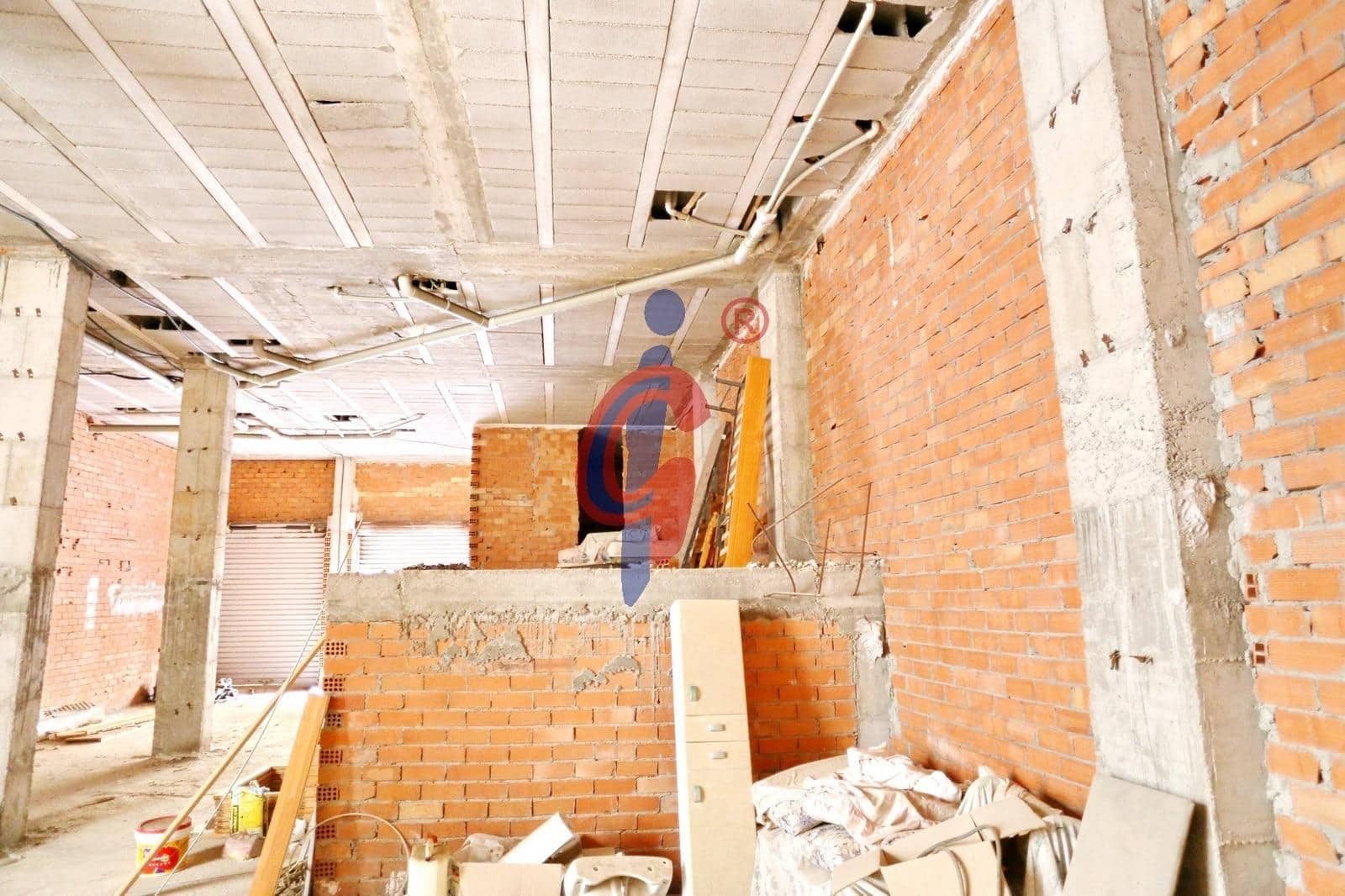 Erhverv til salg i Guardamar del Segura - € 128.000 (Ref: 8865087)