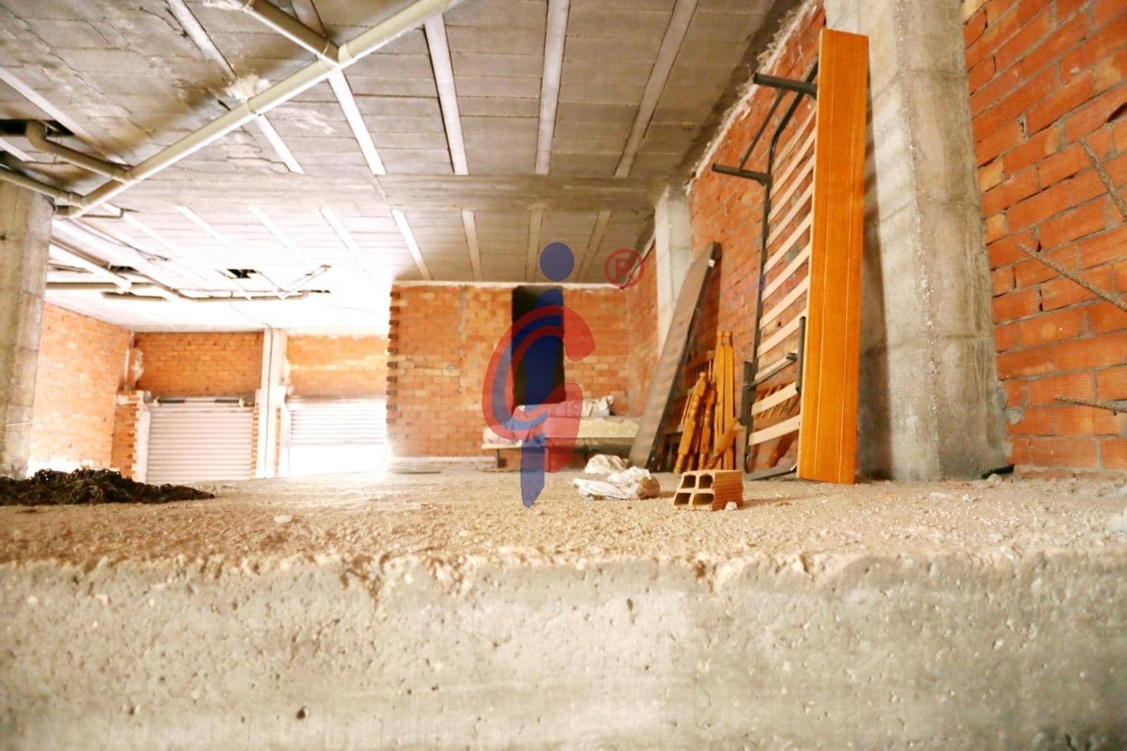 Erhverv til salg i Guardamar del Segura - € 128.000 (Ref: 8865087)