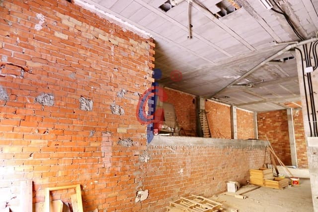 Commercial for sale in Guardamar Playa, Guardamar del Segura - € 128,000 (Ref: 8865087)