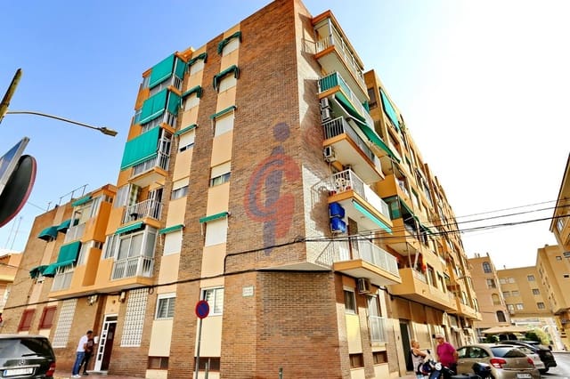 3 chambre Appartement à vendre à Zona Pueblo, Guardamar del Segura - 179 000 € (Ref: 8875668)