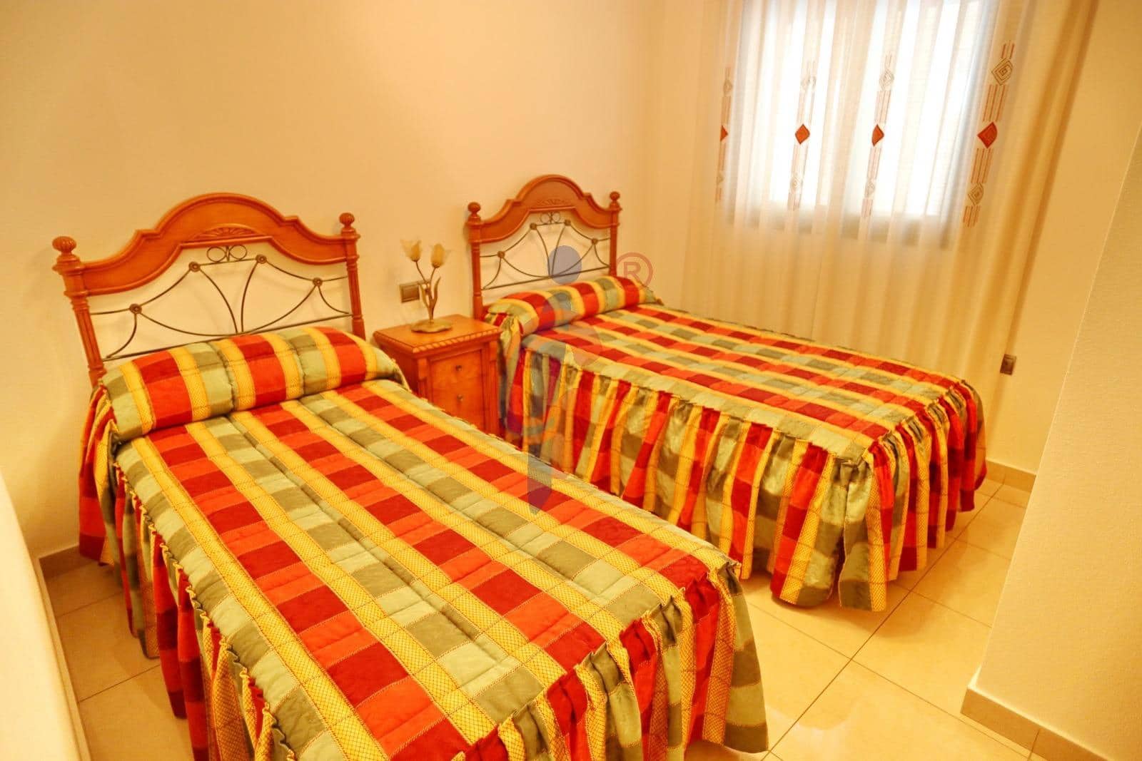 4 sypialnia Apartament na sprzedaż w Guardamar del Segura z garażem - 279 000 € (Ref: 8892961)