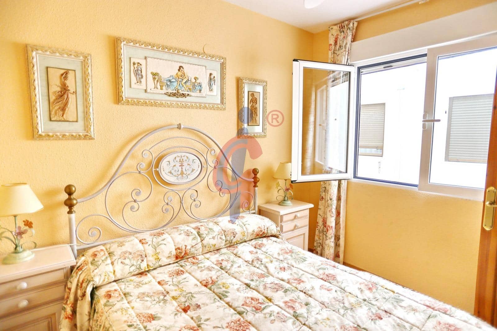 4 sypialnia Dom szeregowy na sprzedaż w Guardamar del Segura z basenem garażem - 435 000 € (Ref: 8915207)