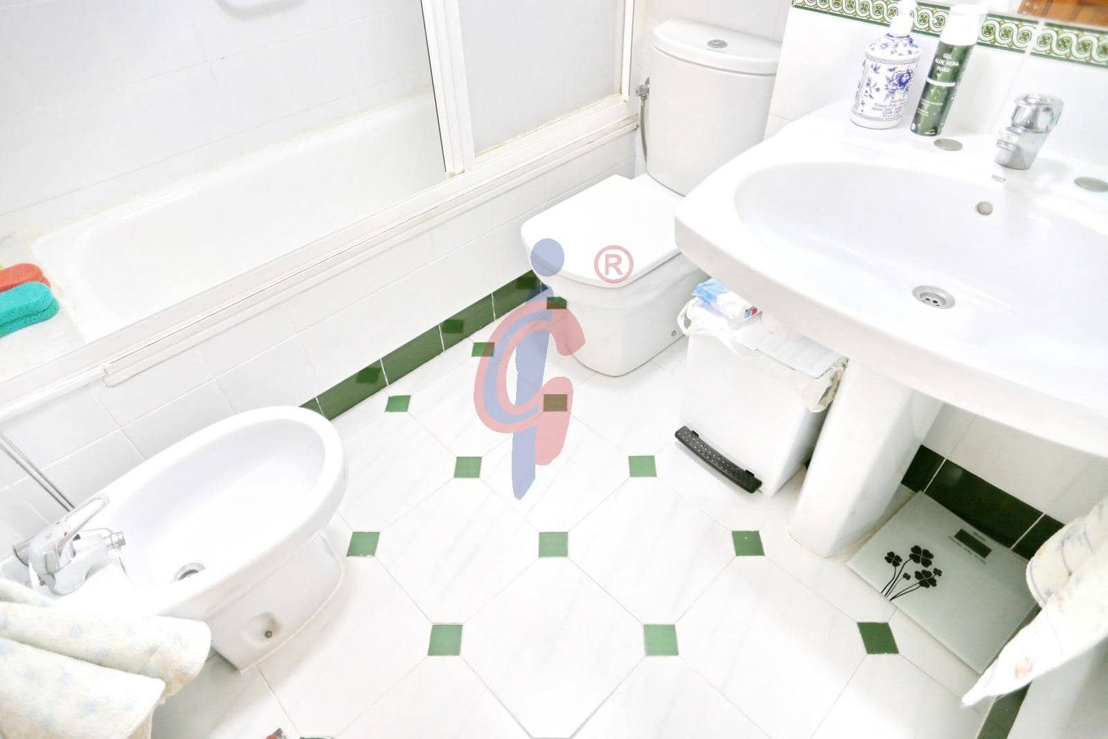 4 sypialnia Dom szeregowy na sprzedaż w Guardamar del Segura z basenem garażem - 435 000 € (Ref: 8915207)