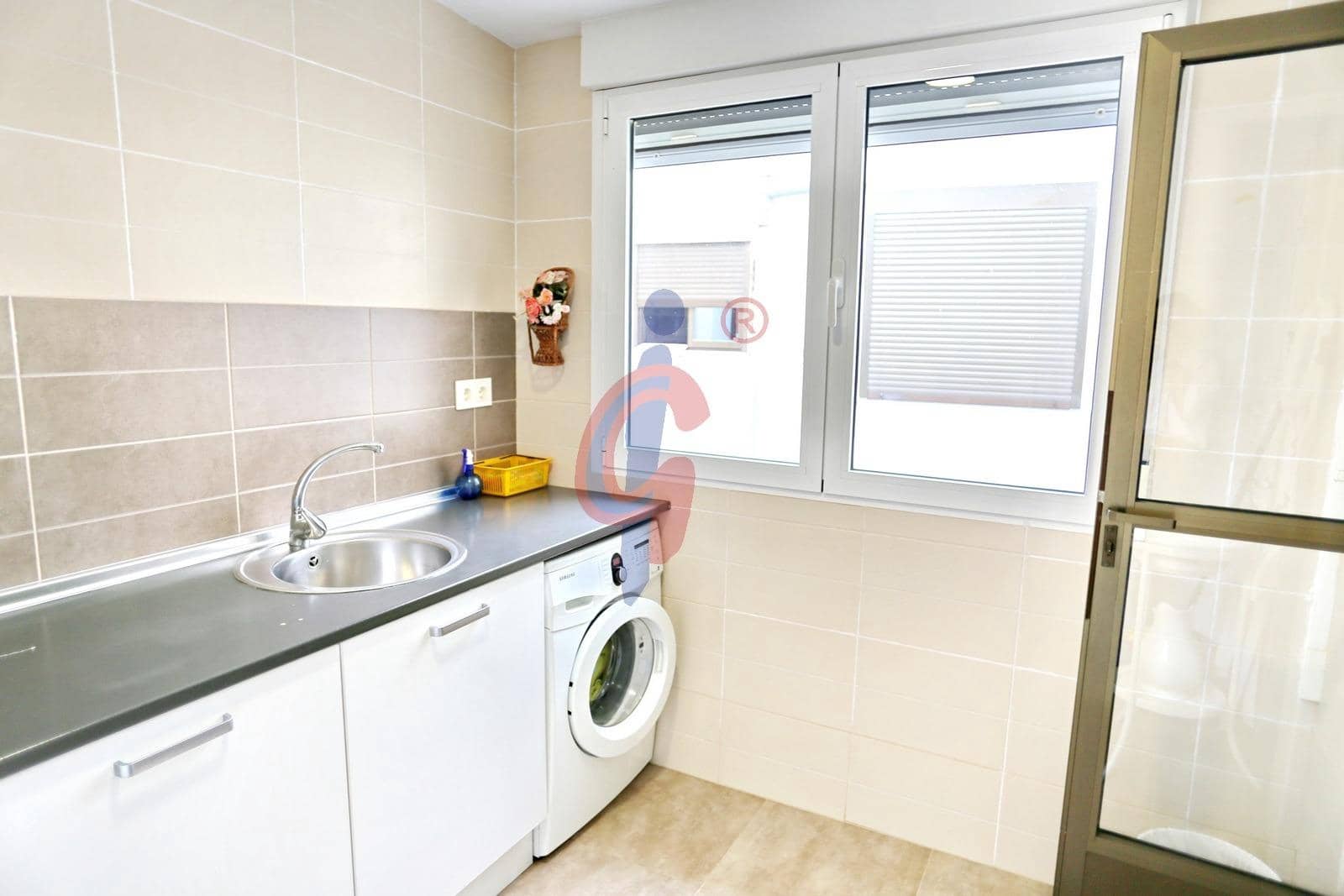 4 sypialnia Dom szeregowy na sprzedaż w Guardamar del Segura z basenem garażem - 435 000 € (Ref: 8915207)