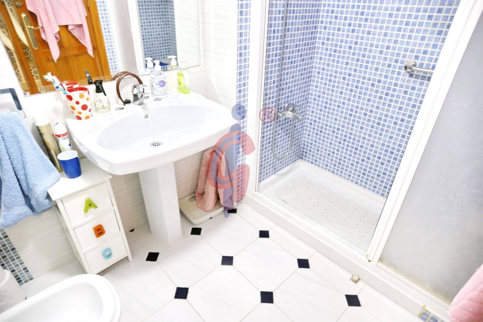 4 slaapkamer Rijtjeshuis te koop in Guardamar del Segura met zwembad garage - € 435.000 (Ref: 8915207)