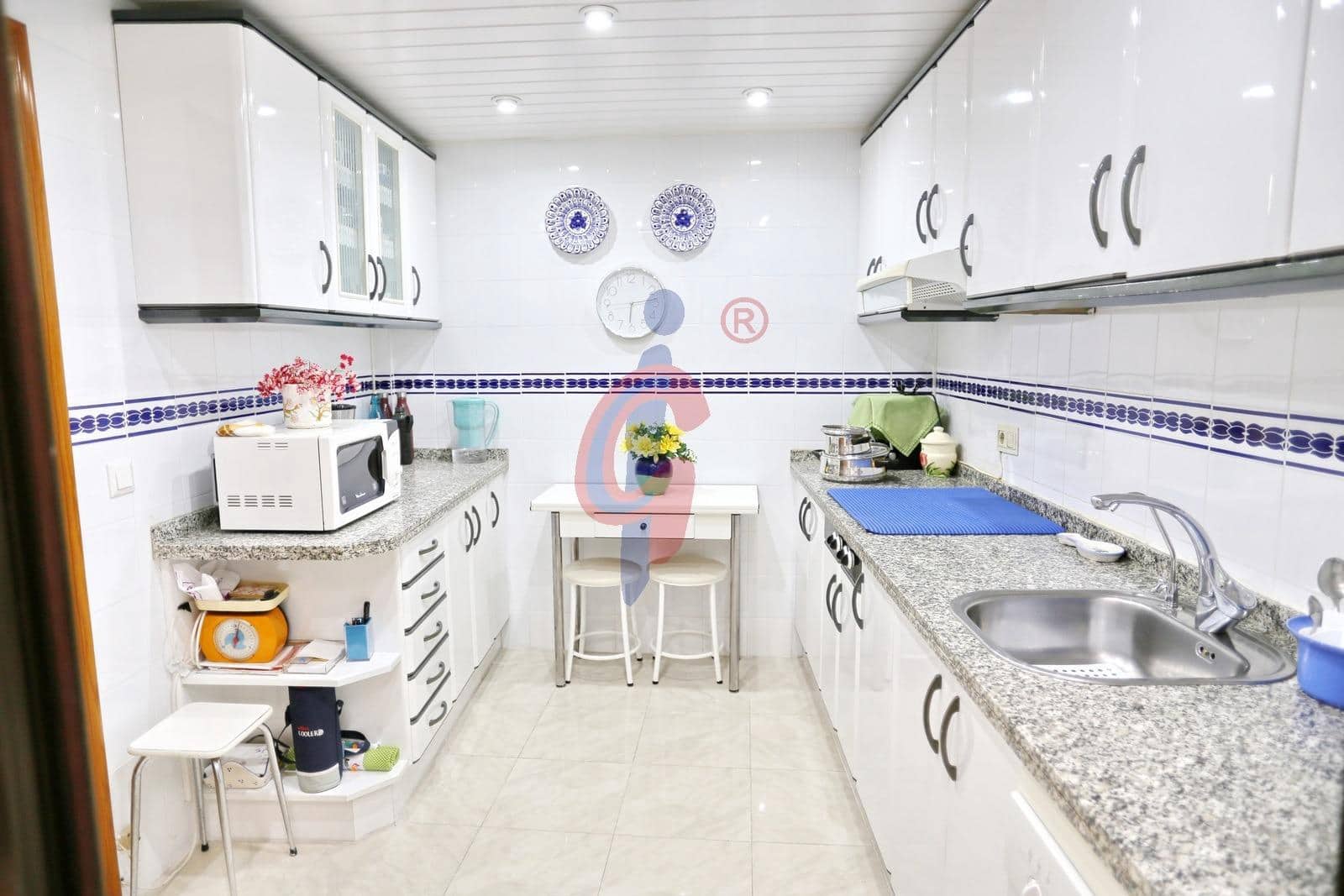 4 soveværelse Rækkehus til salg i Guardamar del Segura med swimmingpool garage - € 435.000 (Ref: 8915207)