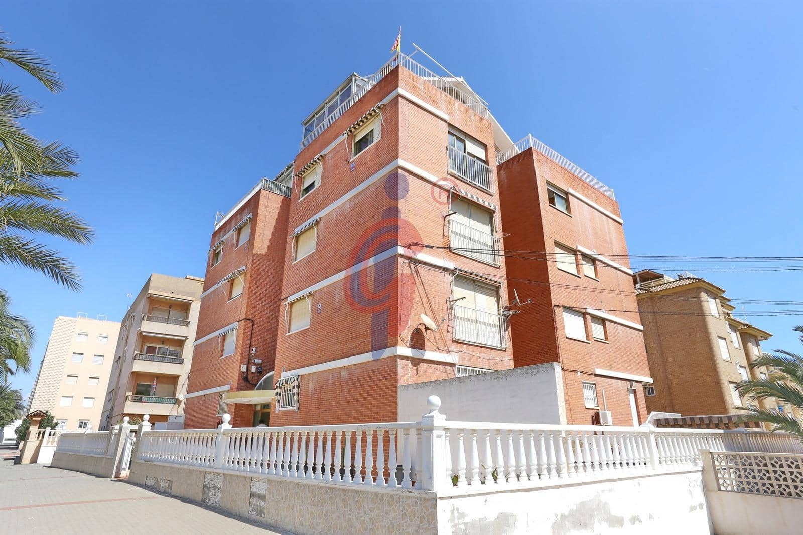 2 chambre Penthouse à vendre à Guardamar del Segura avec garage - 232 000 € (Ref: 8915208)