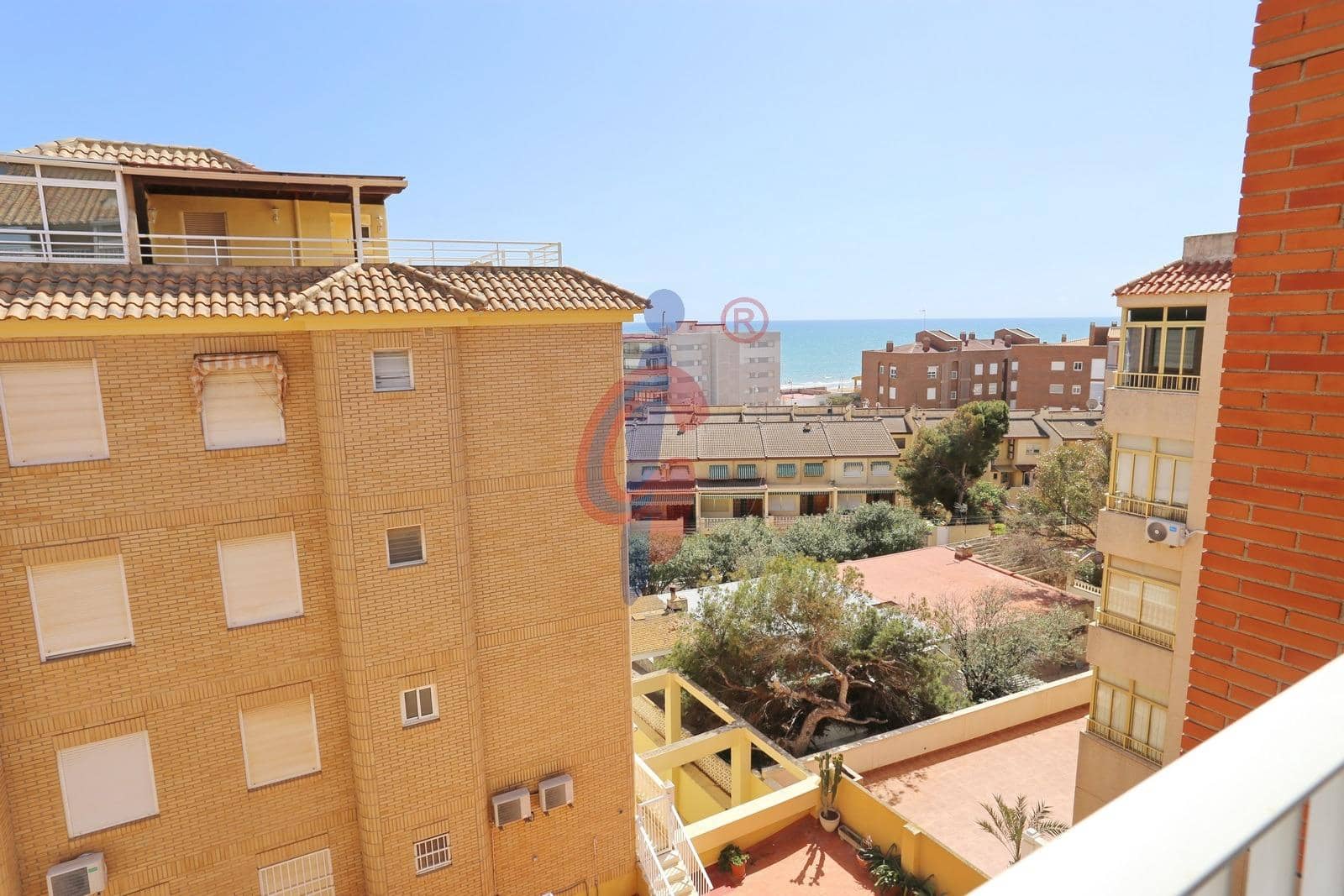2 chambre Penthouse à vendre à Guardamar del Segura avec garage - 232 000 € (Ref: 8915208)