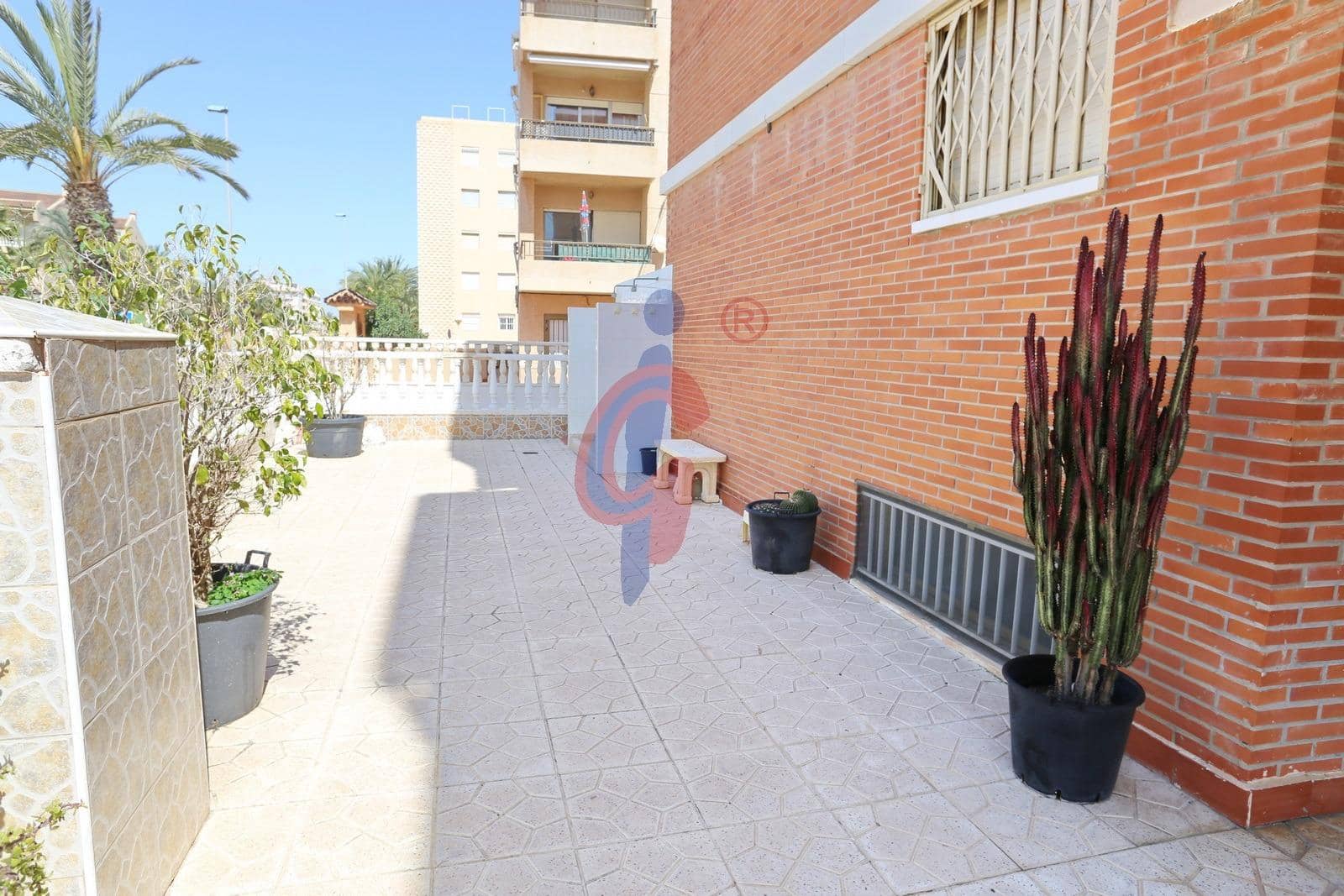 2 chambre Penthouse à vendre à Guardamar del Segura avec garage - 232 000 € (Ref: 8915208)