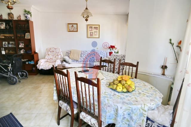 3 soveværelse Lejlighed til salg i Zona Pueblo, Guardamar del Segura - € 175.000 (Ref: 8926264)