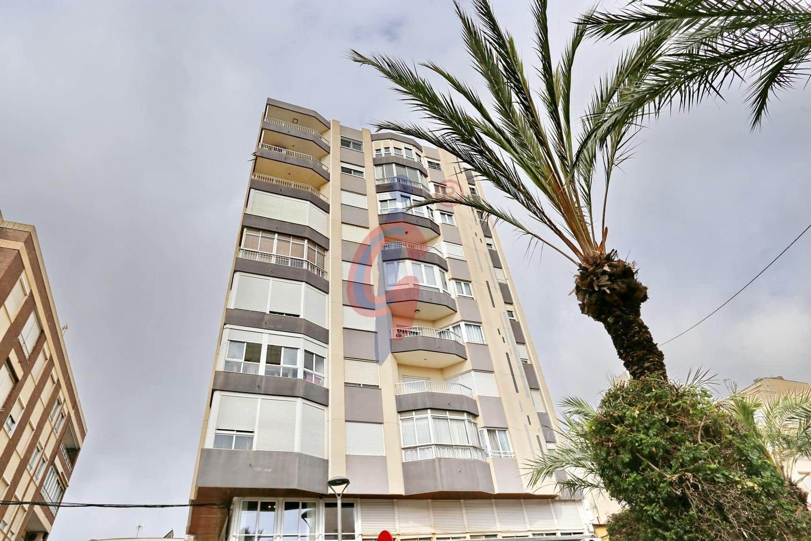 3 makuuhuone Huoneisto myytävänä paikassa Guardamar del Segura - 135 000 € (Ref: 8944045)