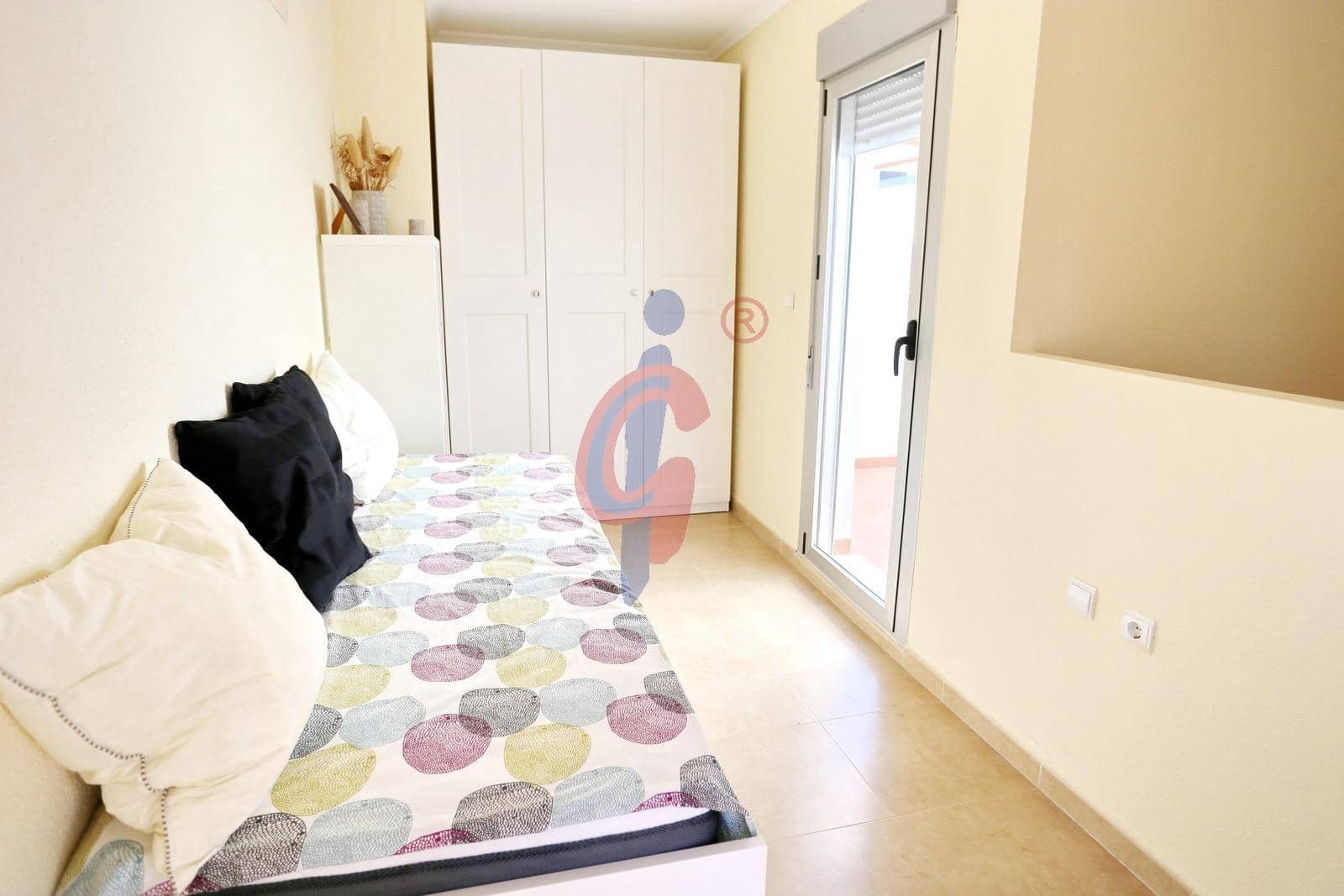 3 soveværelse Rækkehus til salg i Guardamar del Segura med swimmingpool garage - € 240.000 (Ref: 8944047)