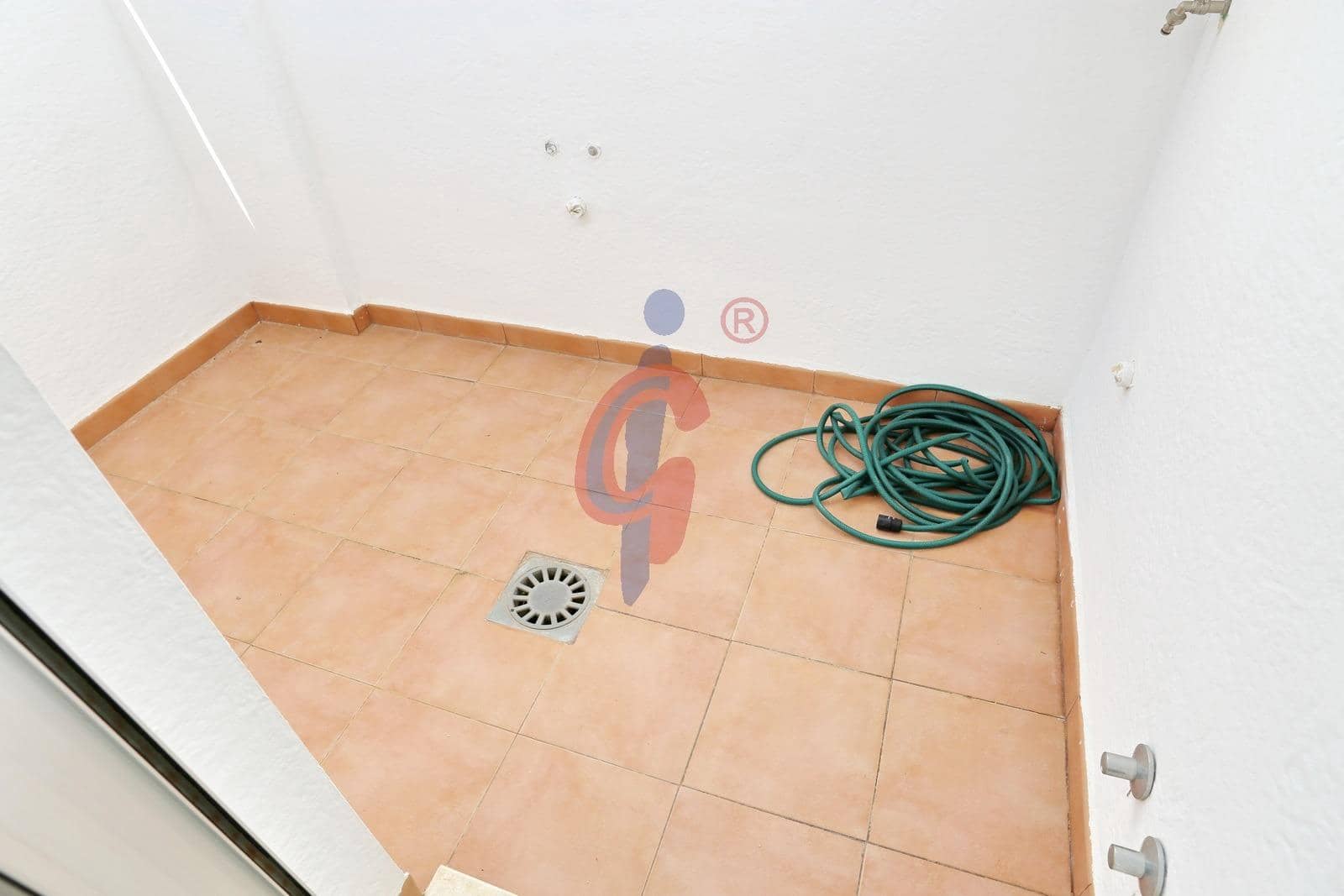 3 soveværelse Rækkehus til salg i Guardamar del Segura med swimmingpool garage - € 240.000 (Ref: 8944047)