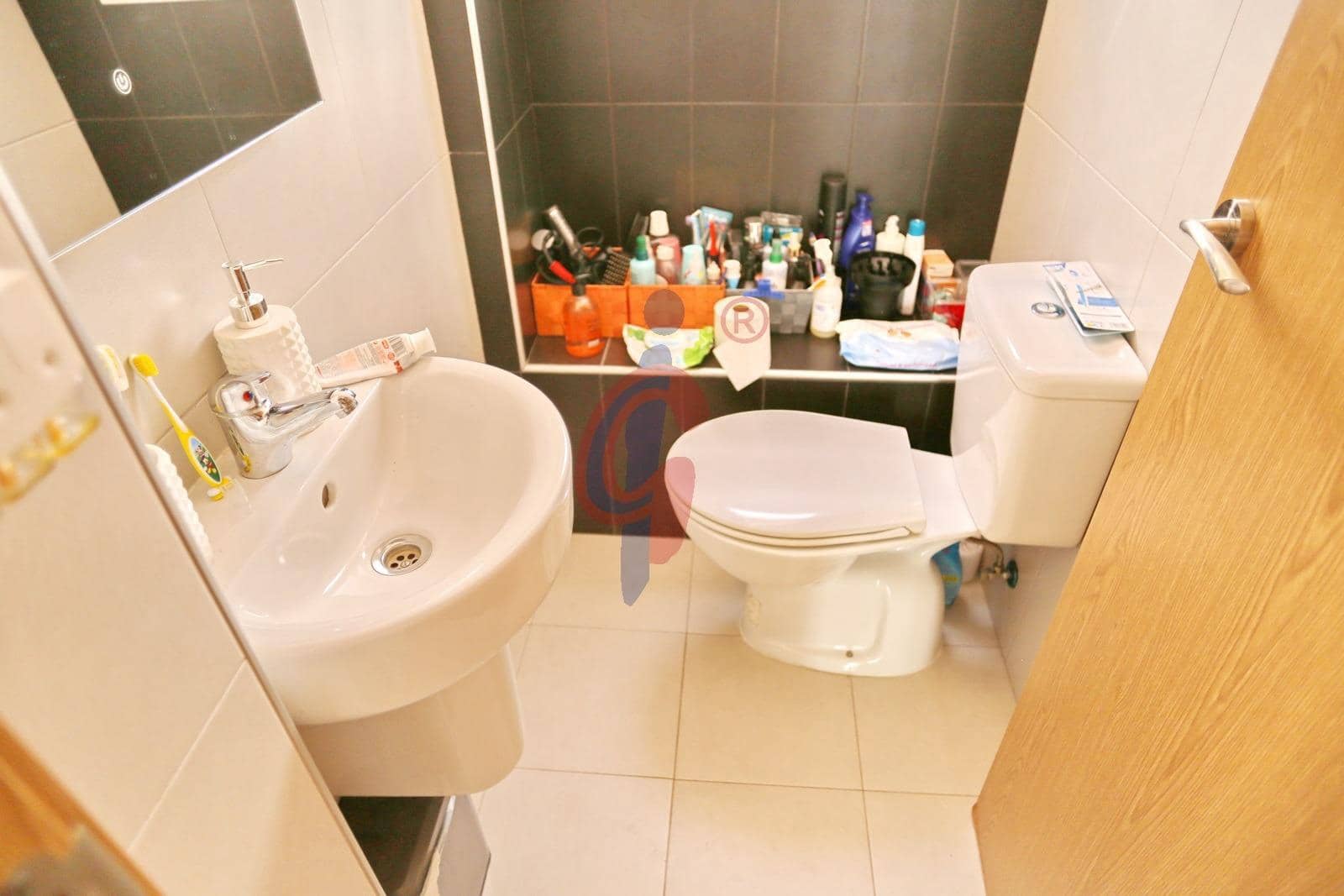 3 soveværelse Rækkehus til salg i Guardamar del Segura med swimmingpool garage - € 240.000 (Ref: 8944047)