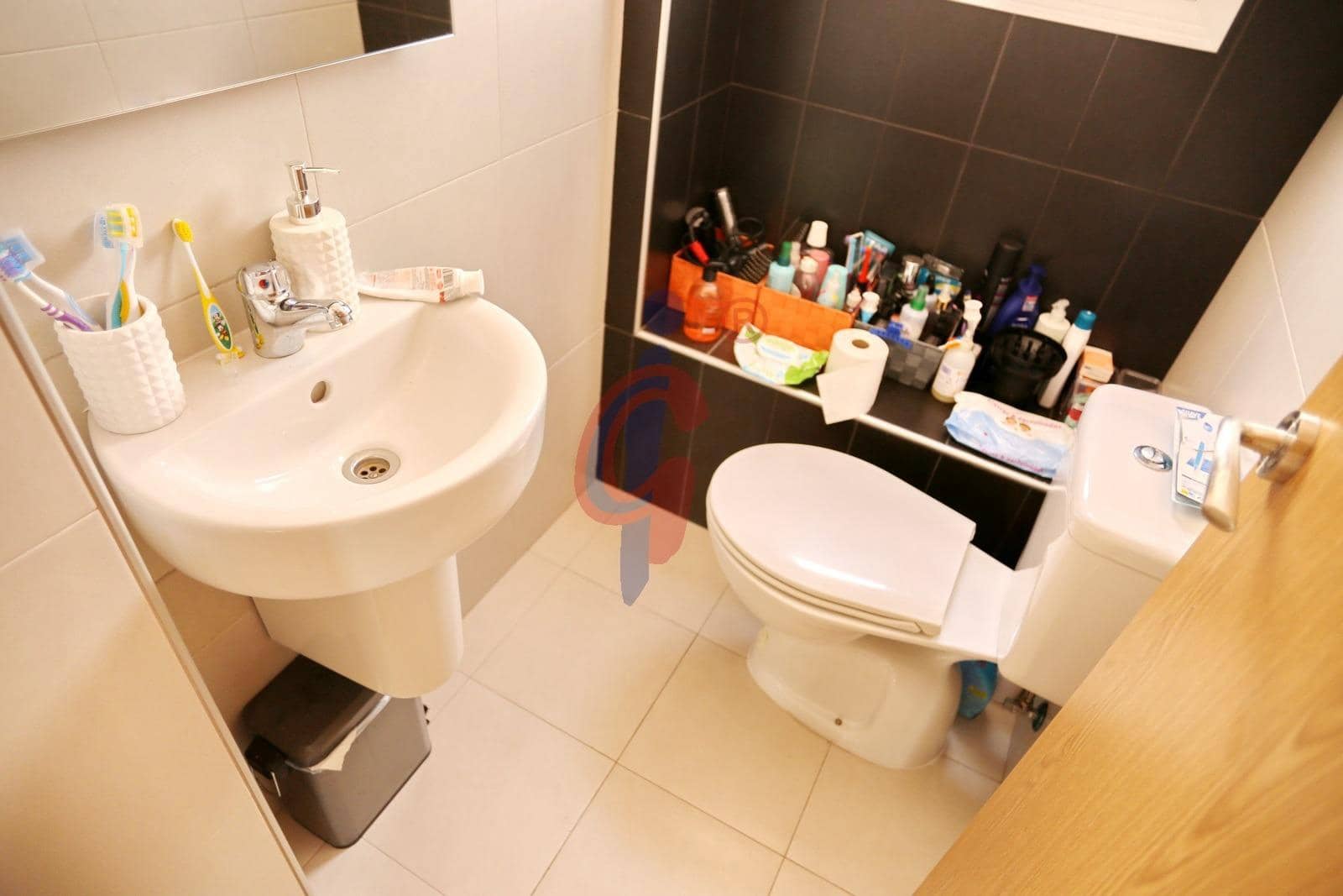 3 soveværelse Rækkehus til salg i Guardamar del Segura med swimmingpool garage - € 240.000 (Ref: 8944047)