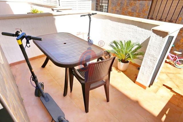 Adosado de 3 habitaciones en Los Secanos, Guardamar del Segura en venta con piscina garaje - 240.000 € (Ref: 8944047)