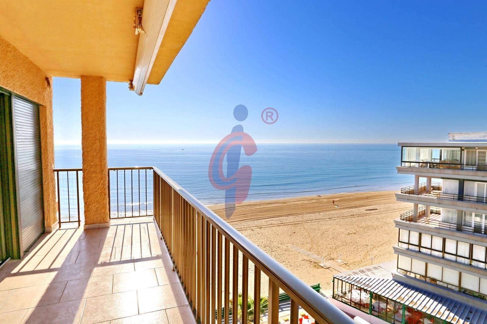 3 bedroom Apartment for sale in Guardamar del Segura with garage - € 339,995 (Ref: 8949012)