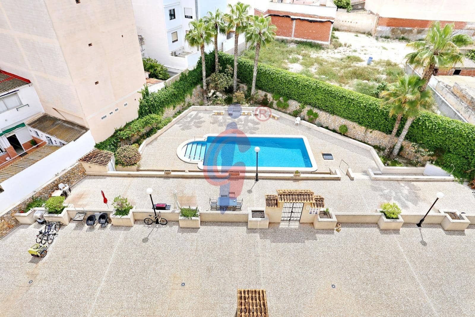 Apartamento de 3 habitaciones en Guardamar del Segura en venta con piscina - 159.000 € (Ref: 8951492)