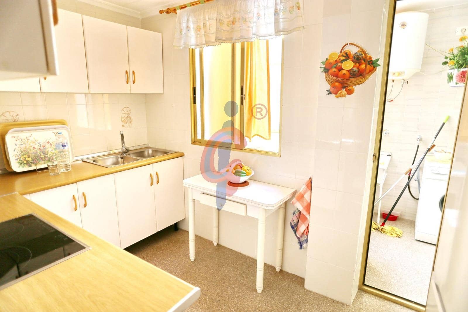 2 bedroom Apartment for sale in Guardamar del Segura with garage - € 180,000 (Ref: 8957228)