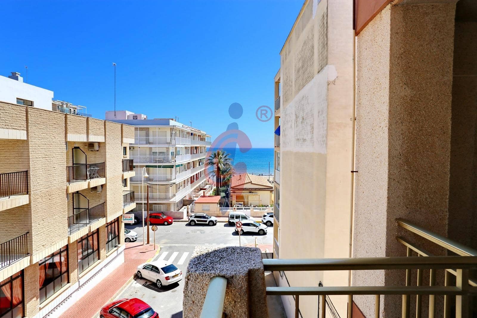 2 bedroom Apartment for sale in Guardamar del Segura with garage - € 180,000 (Ref: 8957228)