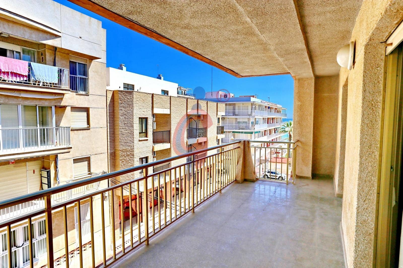 2 bedroom Apartment for sale in Guardamar del Segura with garage - € 180,000 (Ref: 8957228)