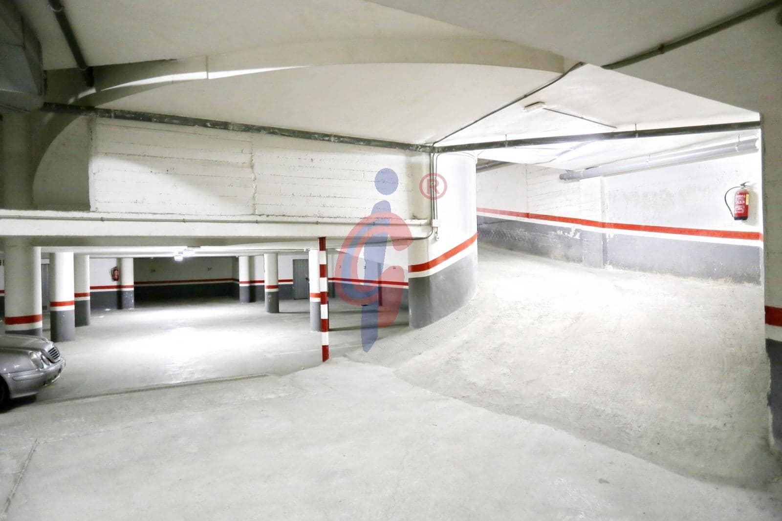 Garage for sale in Guardamar del Segura - € 9,000 (Ref: 9001156)