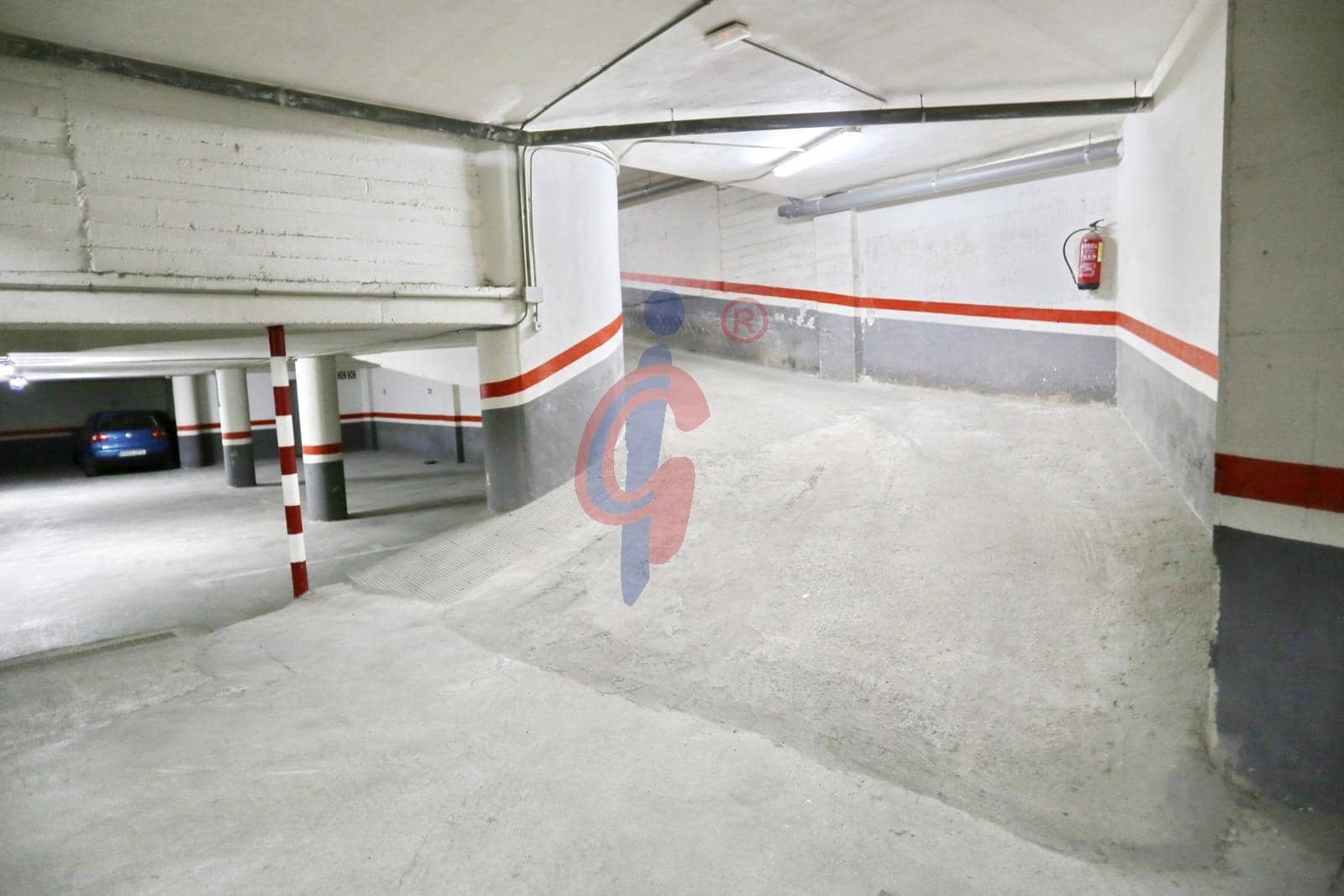 Autotalli myytävänä paikassa Guardamar del Segura - 9 000 € (Ref: 9001156)