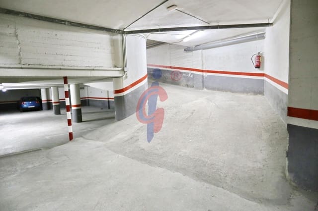 Garage à vendre à Zona Pueblo, Guardamar del Segura - 9 000 € (Ref: 9001156)