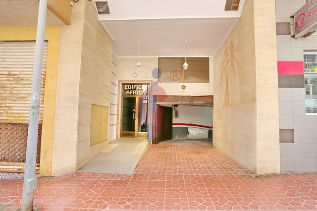 Garage à vendre à Zona Pueblo, Guardamar del Segura - 9 000 € (Ref: 9001156)
